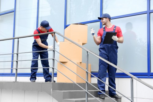 Removal van pricing discussion for a Richmond home move