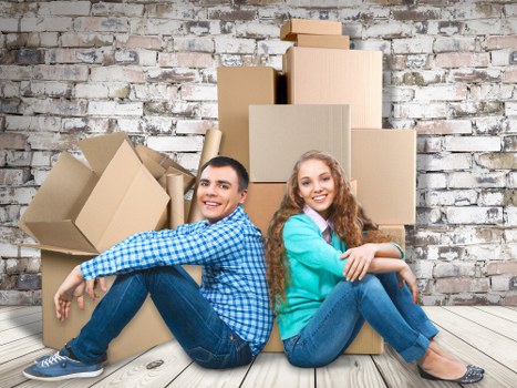 Local Richmond home moving with removal van and packing boxes