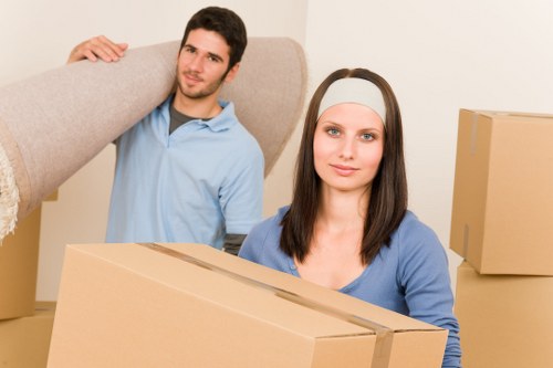 Efficient removal van in Richmond at the end of a moving day